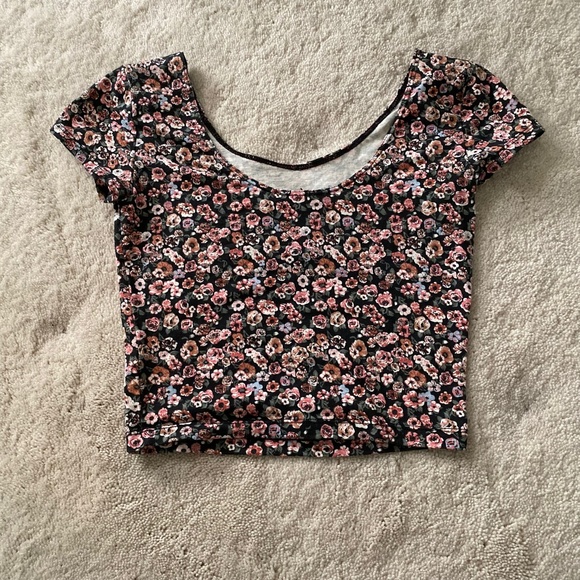 Garage Floral Crop Top - Picture 2 of 3